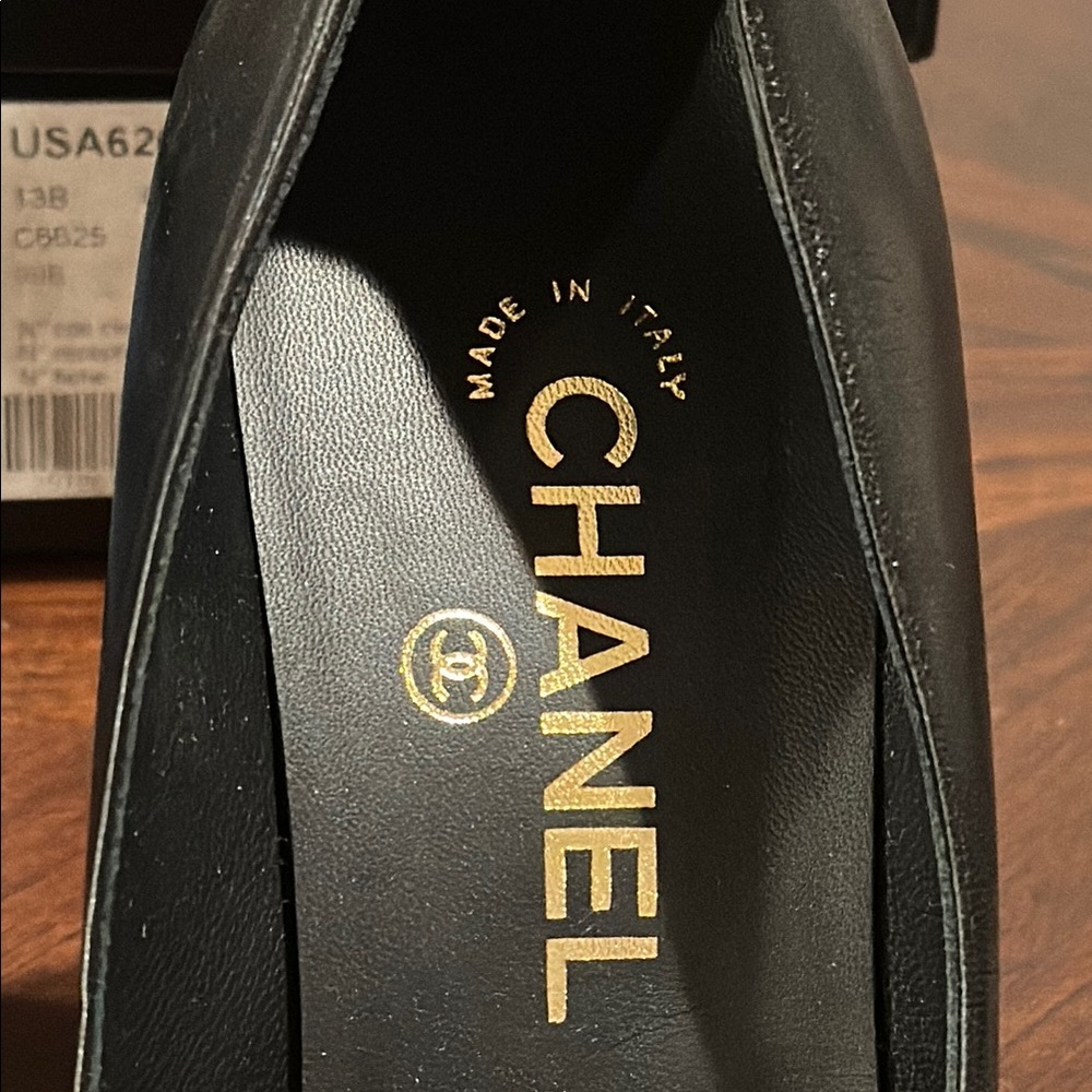 Authentic Chanel Black and Cream Women's High Heels - Picture 5 of 15